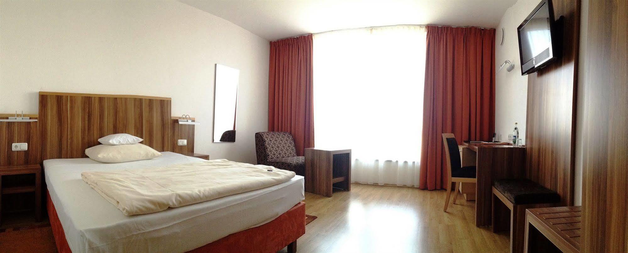 Hotel Meridian ***Superior Ergolding Ngoại thất bức ảnh